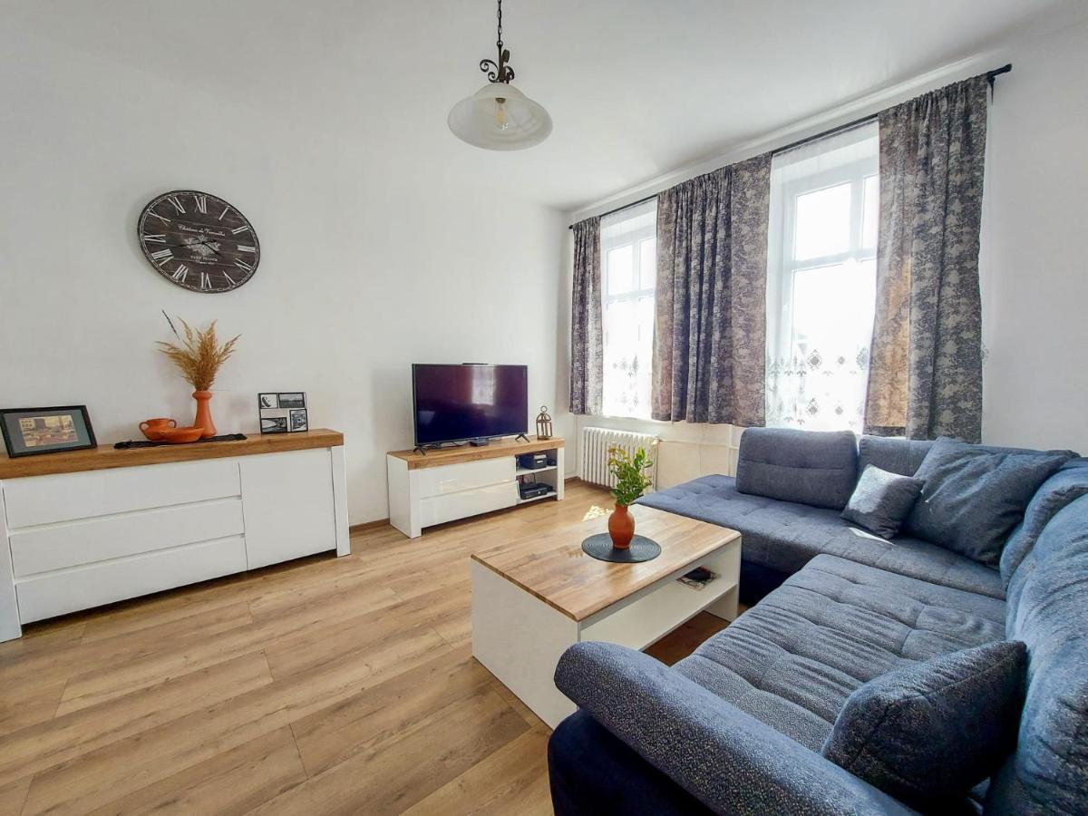 Ratusz Na 5 Apartment Jelenia Gora Exterior photo